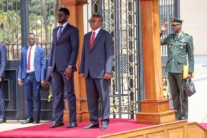 Visite d’État en Guinée-Bissau : Bassirou Diomaye Faye décoré de la médaille Amílcar Cabral